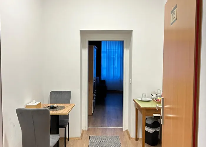 Hisa Apartment *